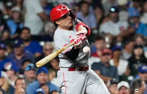 Rookie Sal Stewart homers for the 3rd straight game, helping the Reds beat the Cubs 7-5